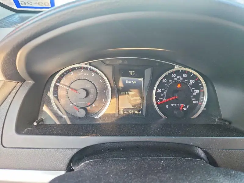 2017 TOYOTA CAMRY SE  
