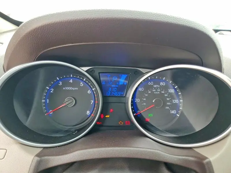 2015 HYUNDAI TUCSON SE  