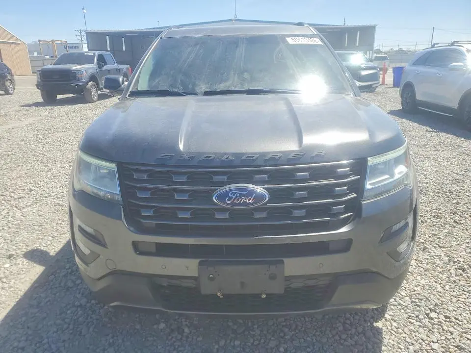 2017 FORD EXPLORER XLT  