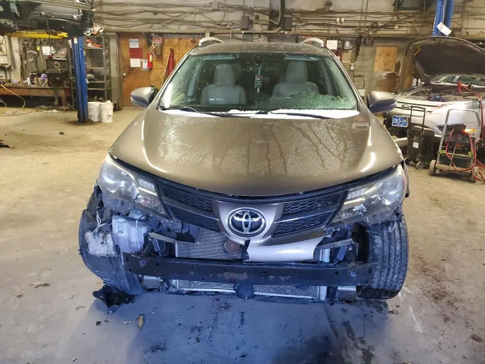 2013 TOYOTA RAV4 LE  