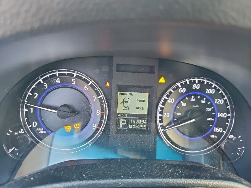 2010 INFINITI G37 BASE  