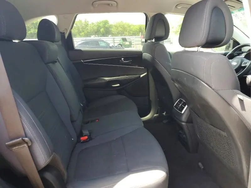 2016 KIA SORENTO LX  