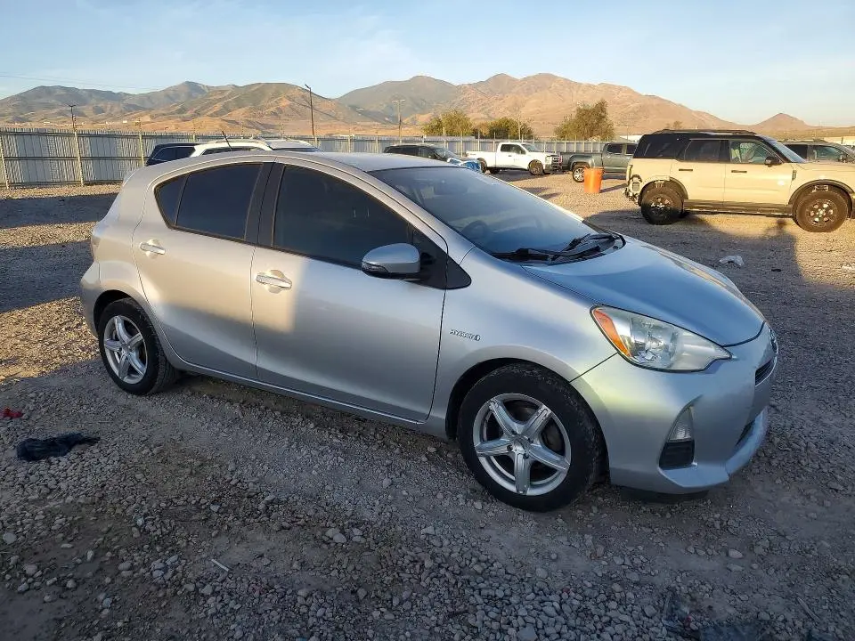 2012 TOYOTA PRIUS C TWO  