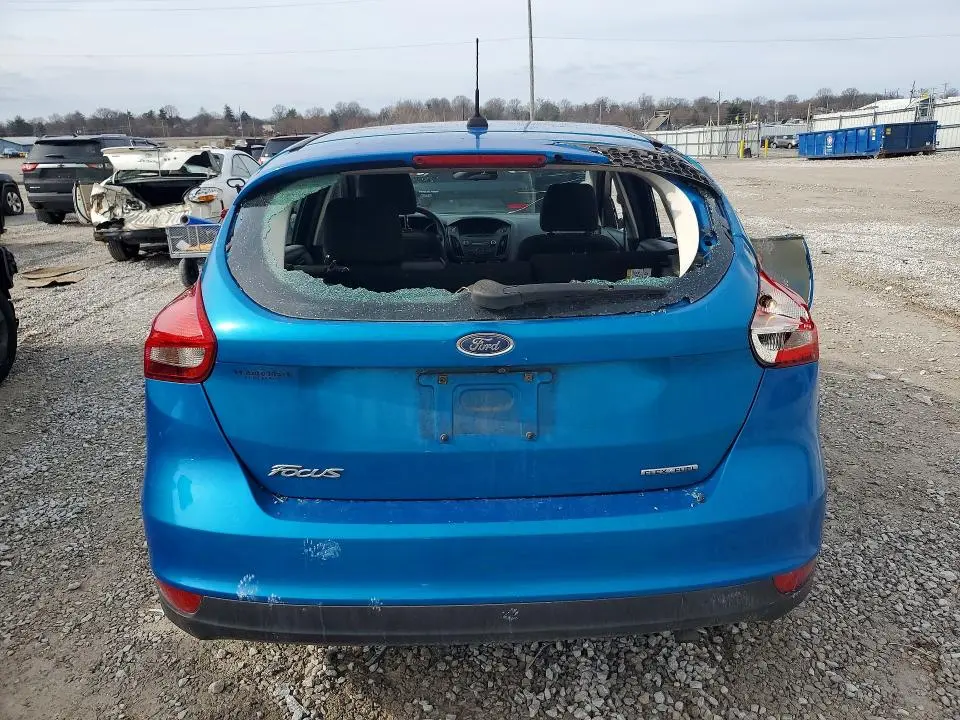 2015 FORD FOCUS SE  