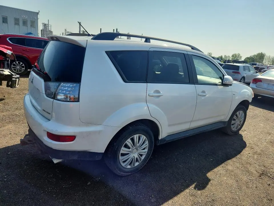 2012 MITSUBISHI OUTLANDER SE  