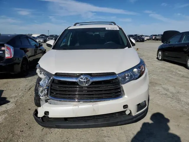 2016 TOYOTA HIGHLANDER LE  