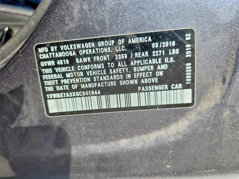 2016 VOLKSWAGEN PASSAT SE  