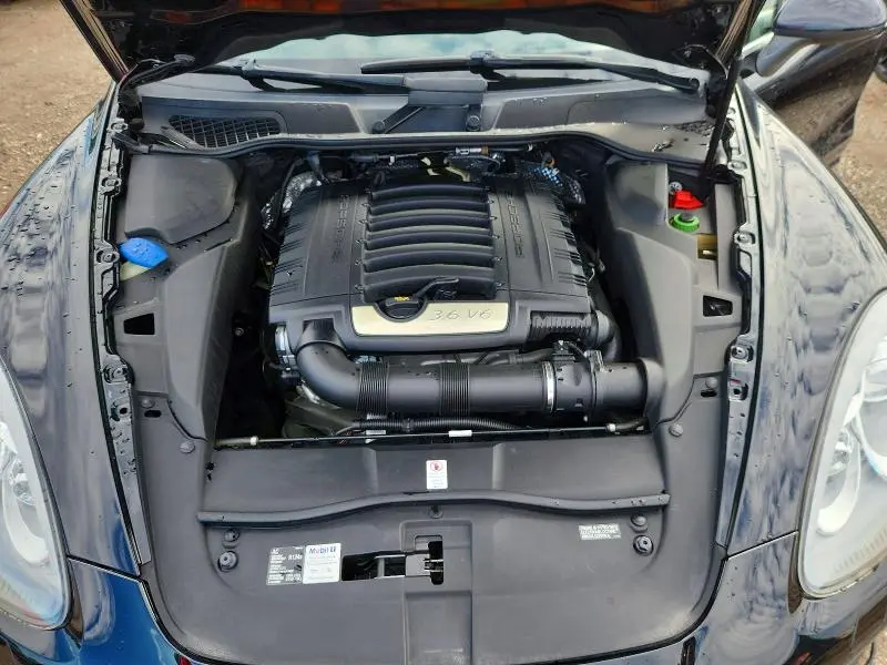 2014 PORSCHE CAYENNE   