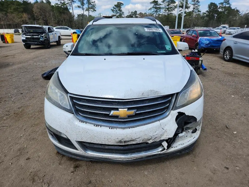 2017 CHEVROLET TRAVERSE LT  