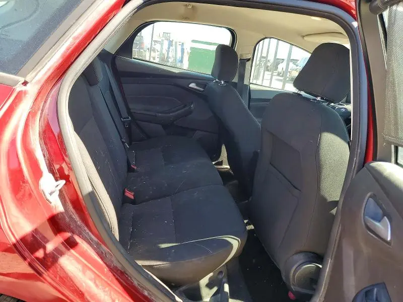 2017 FORD FOCUS SE  