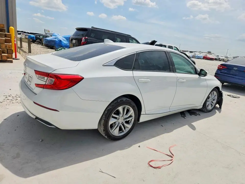 2018 HONDA ACCORD LX  