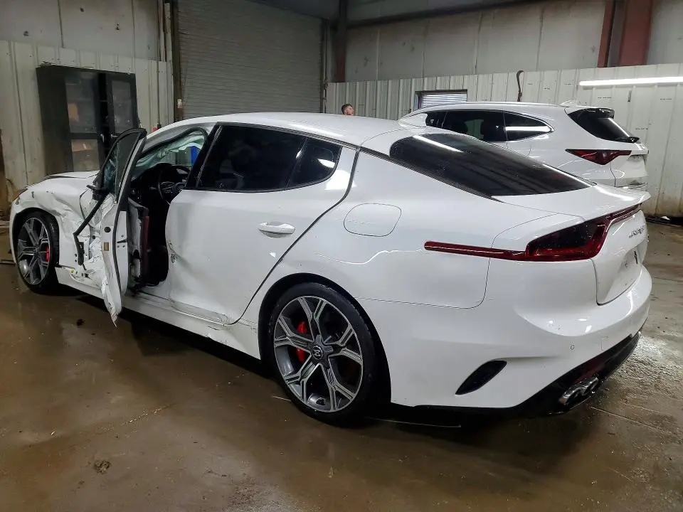 2020 KIA STINGER GT  