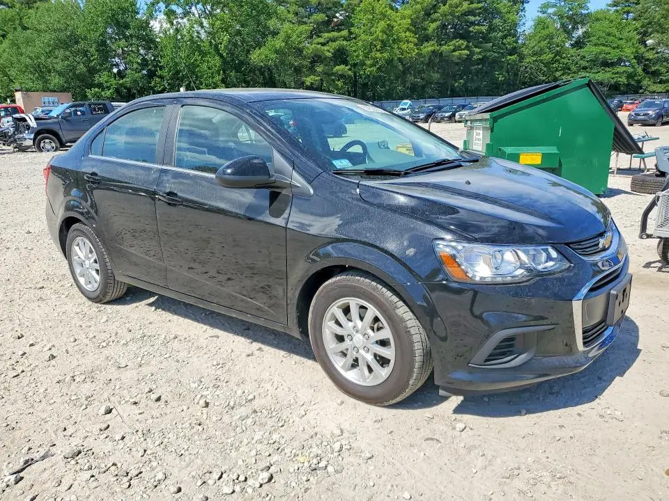 2017 CHEVROLET SONIC LT  