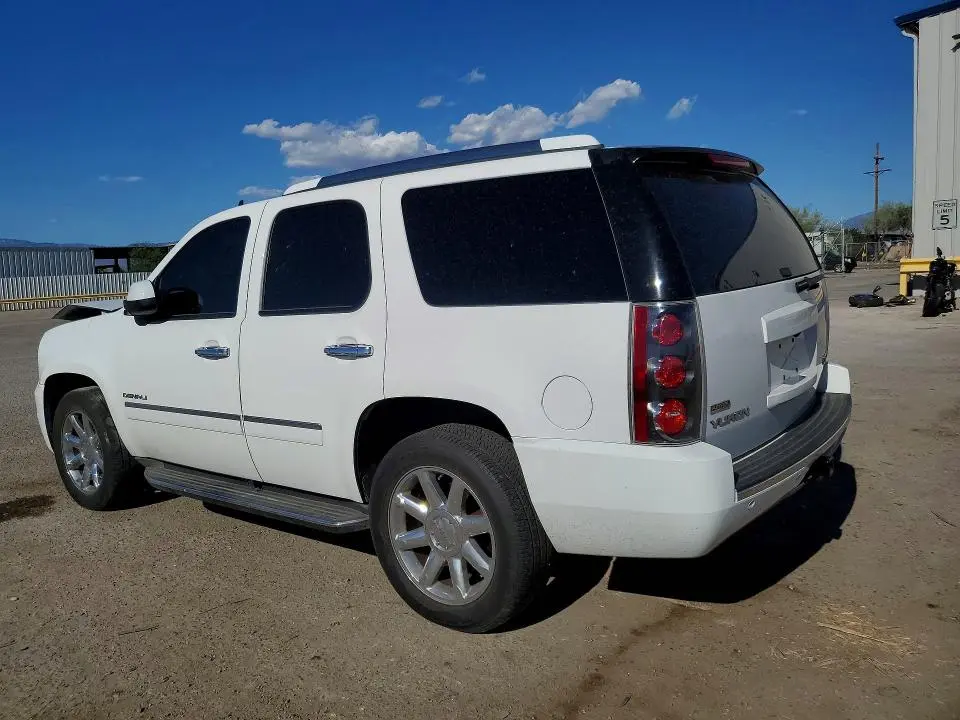 2011 GMC YUKON DENALI  