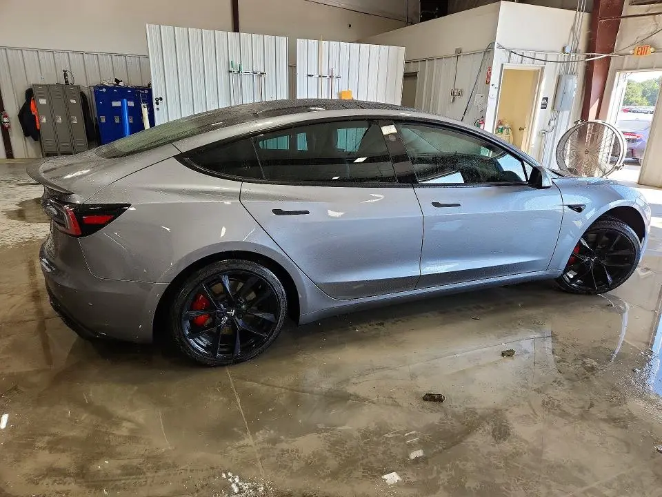 2024 TESLA MODEL 3   
