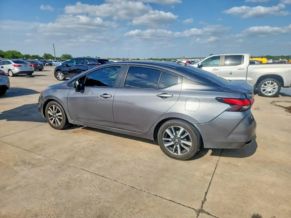 2021 NISSAN VERSA SV  