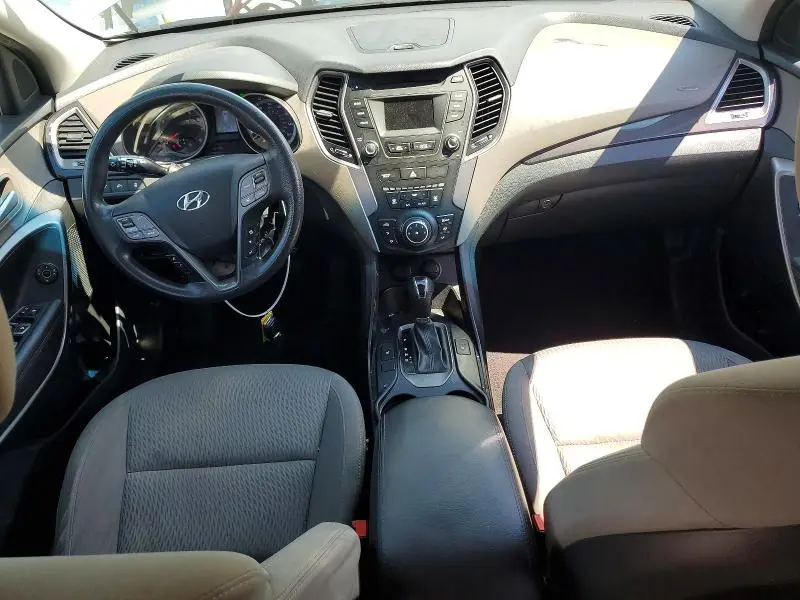 2016 HYUNDAI SANTA FE SE  