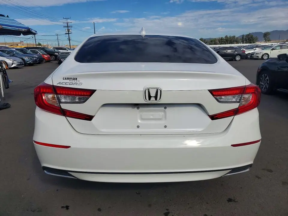 2022 HONDA ACCORD LX  