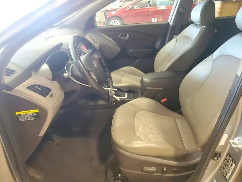 2015 HYUNDAI TUCSON SE  