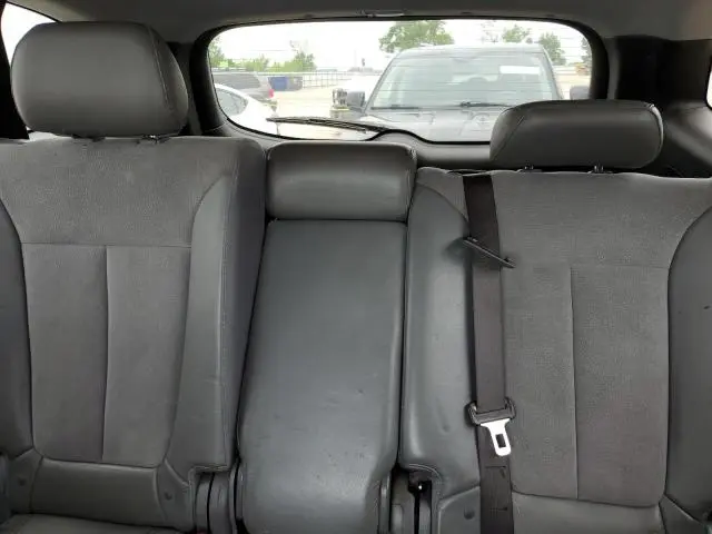 2011 HYUNDAI SANTA FE SE  