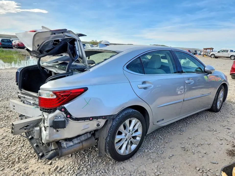 2015 LEXUS ES 300H  