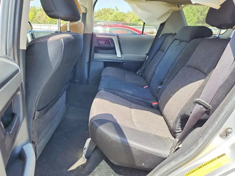 2010 TOYOTA 4RUNNER SR5  