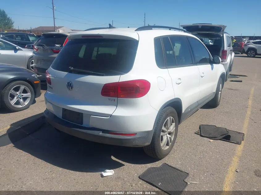 2017 VOLKSWAGEN TIGUAN  