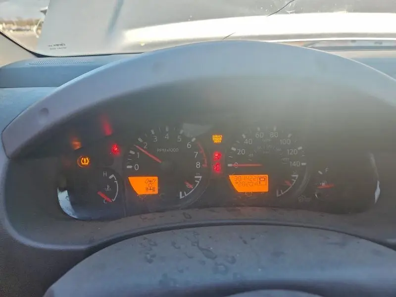 2011 NISSAN FRONTIER S  