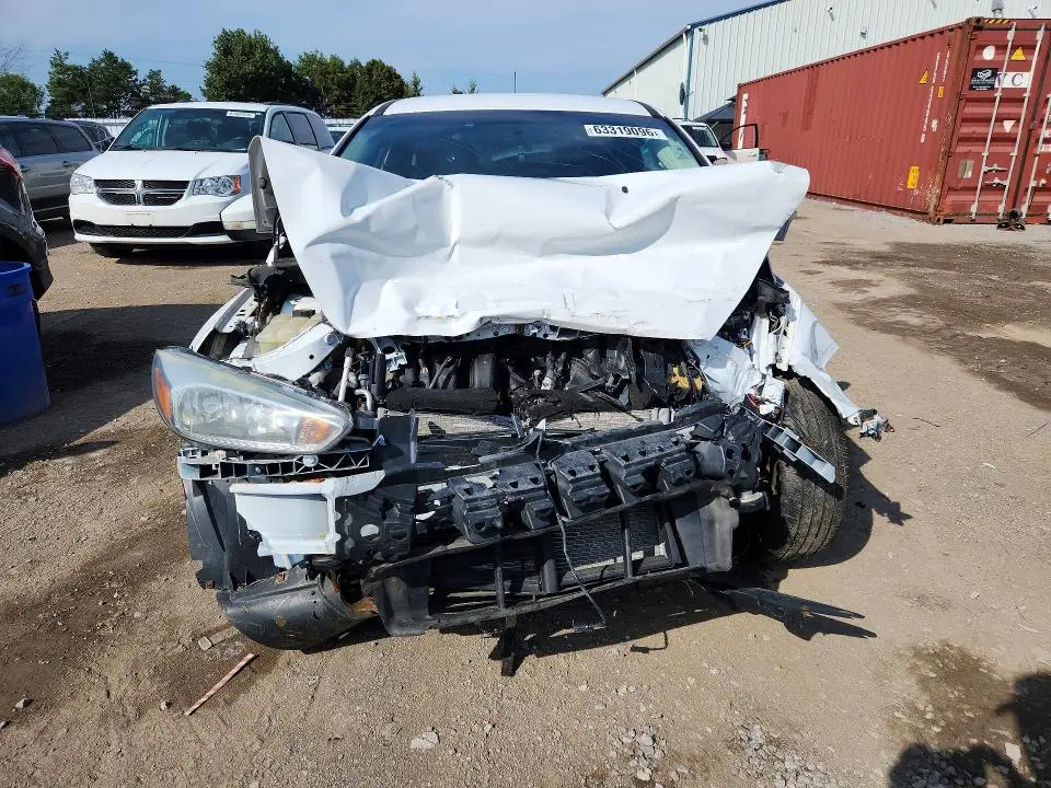 2016 FORD FOCUS SE  