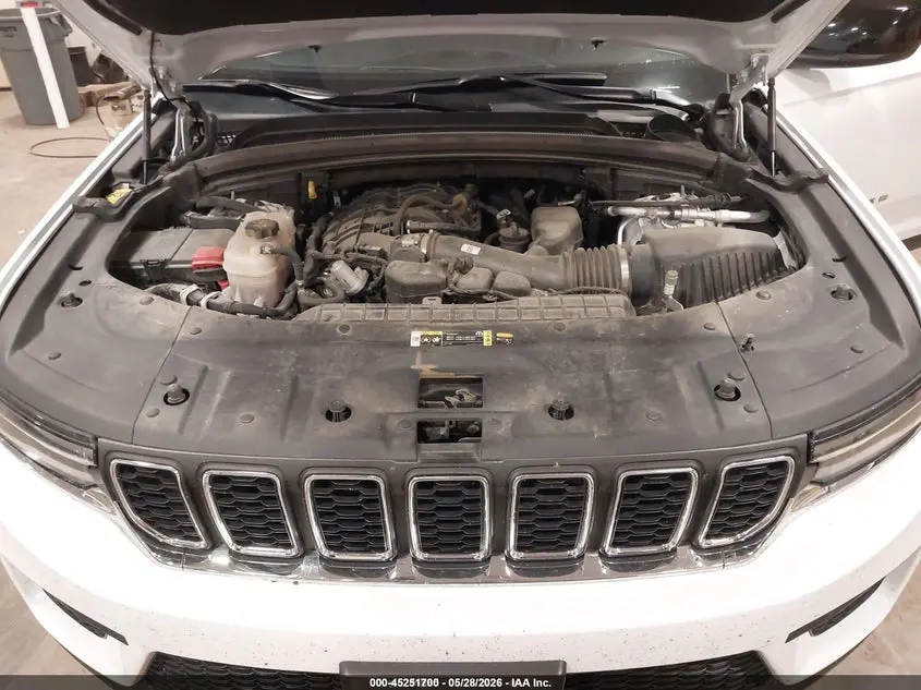 2023 JEEP GRAND CHEROKEE LAREDO 4X4