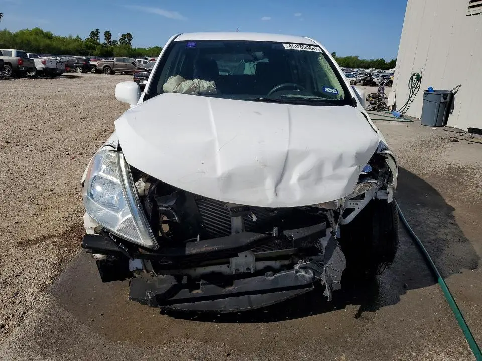 2012 NISSAN VERSA 1.8 S  
