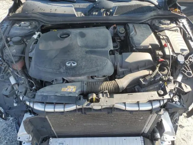 2017 INFINITI QX30 BASE  
