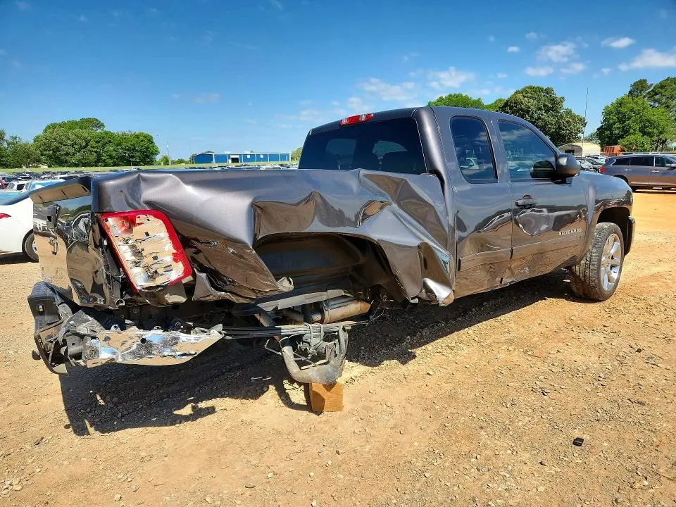 2011 CHEVROLET SILVERADO C1500 LT  