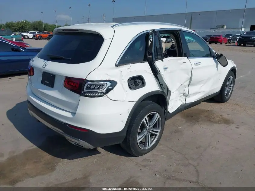 2020 MERCEDES-BENZ GLC 300  