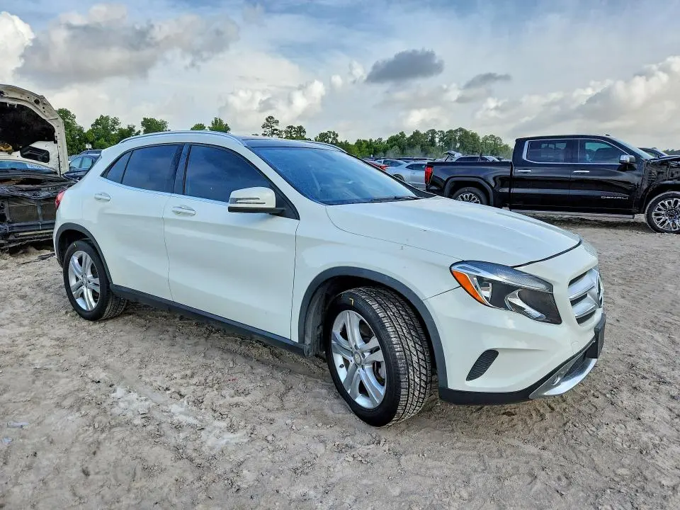 2016 MERCEDES-BENZ GLA 250  