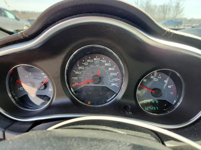 2013 DODGE AVENGER SE  