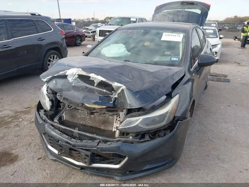 2018 CHEVROLET CRUZE LT AUTO