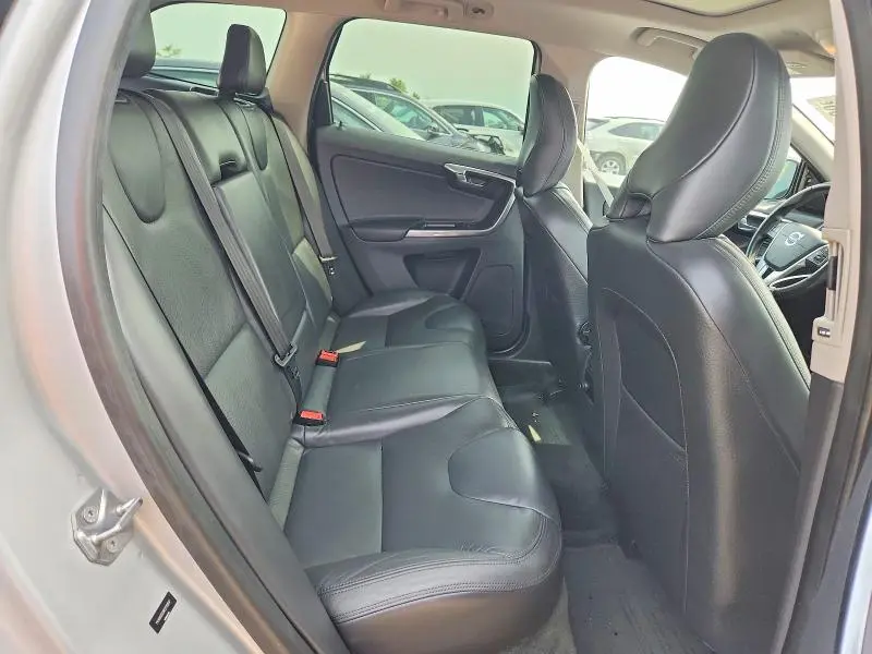 2014 VOLVO XC60 T6  