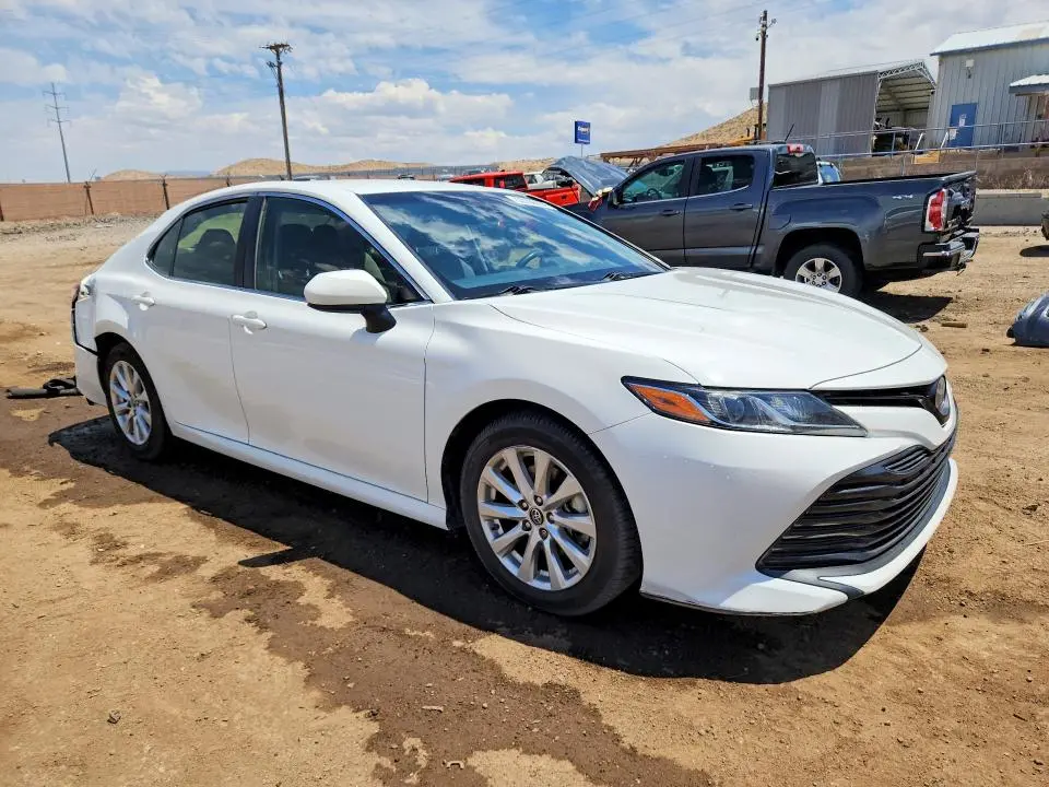 2018 TOYOTA CAMRY LE  