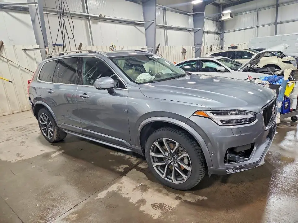 2018 VOLVO XC90 T6  