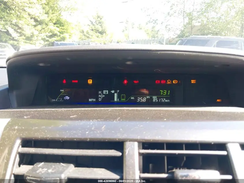 2013 TOYOTA PRIUS V TWO
