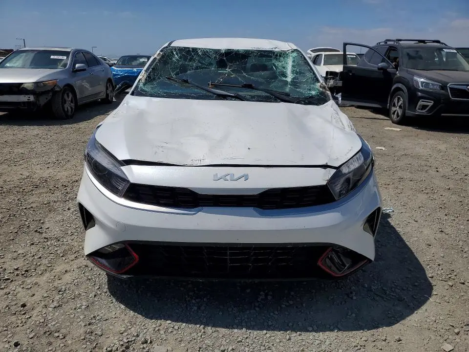 2023 KIA FORTE GT LINE  