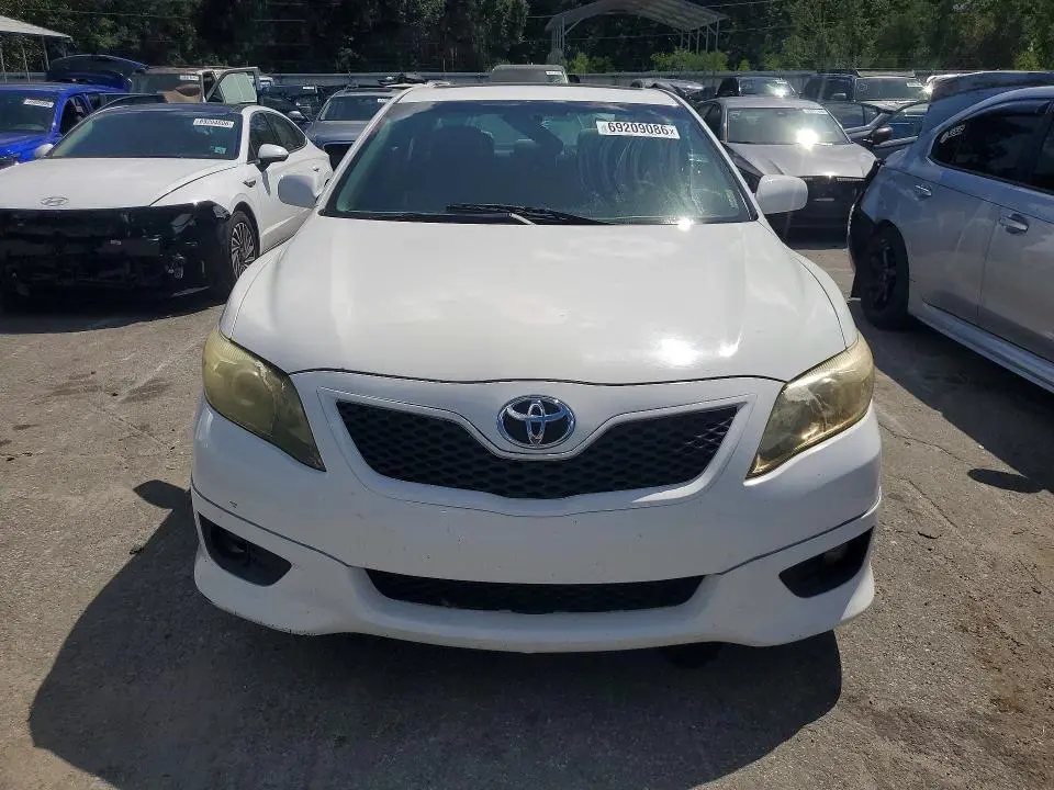 2010 TOYOTA CAMRY SE V6  