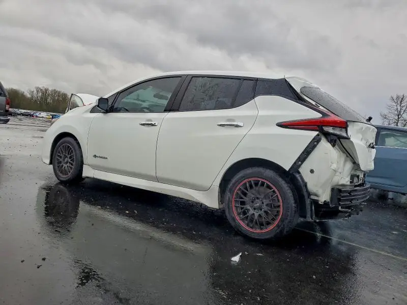 2018 NISSAN LEAF S  