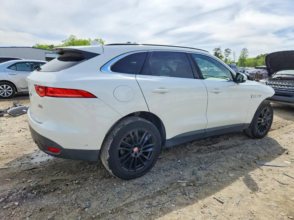 2018 JAGUAR F-PACE PRESTIGE  