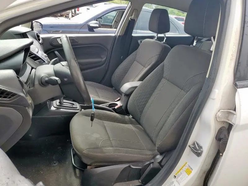 2016 FORD FIESTA SE  