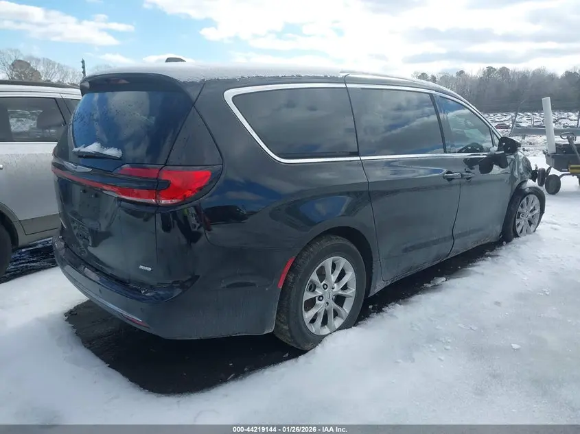 2024 CHRYSLER PACIFICA TOURING L AWD