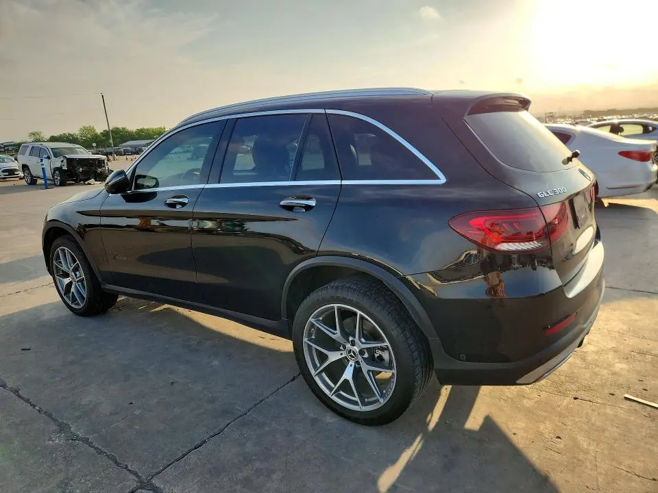 2020 MERCEDES-BENZ GLC 300  