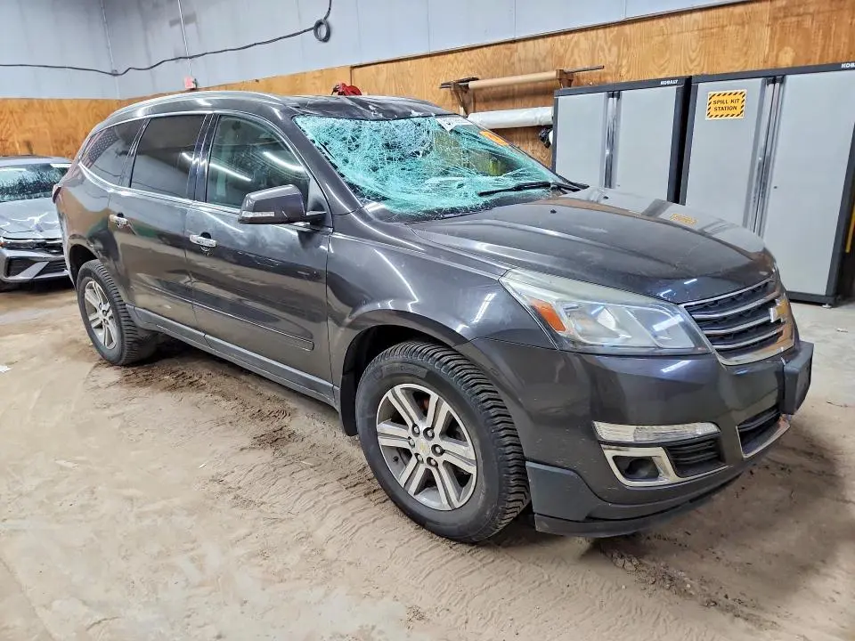 2017 CHEVROLET TRAVERSE LT  
