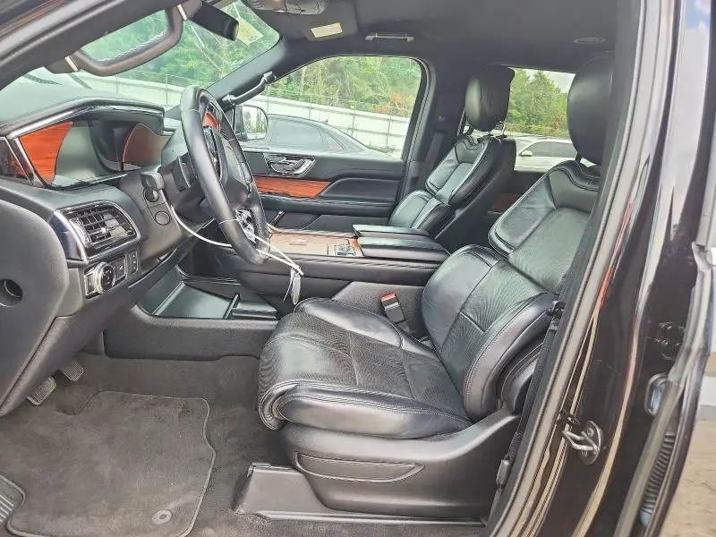 2019 LINCOLN NAVIGATOR   